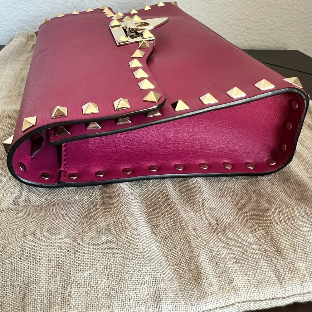 VALENTINO GARAVANI Fuschia Pink Leather Gold Rockstud Shoulder Crossbody Bag - Picture 14 of 16